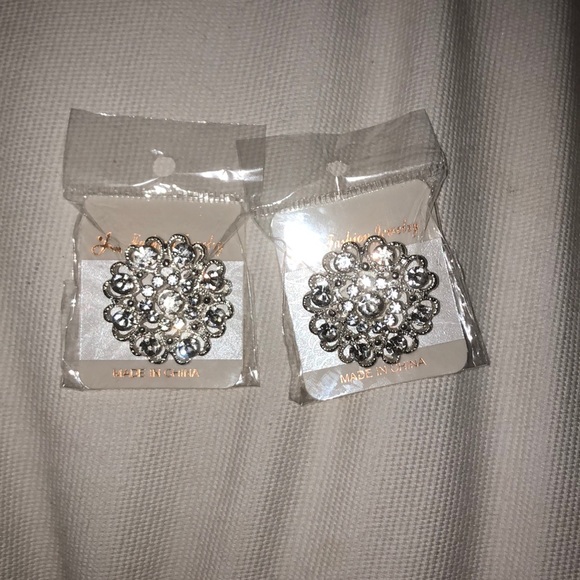Rhinestone pins - Picture 2 of 3